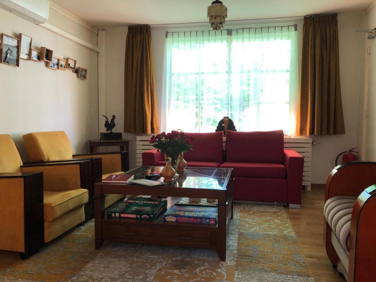 Bed&Breakfast De Haen - Privé-appartement van 60 m2 met tweepersoons bubbelbad - met Finse sauna - in westvleugel van luxe villa Oss Kamer foto